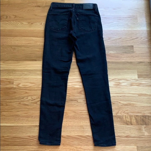 Levi’s Black Skinny Jeans - Picture 2 of 3